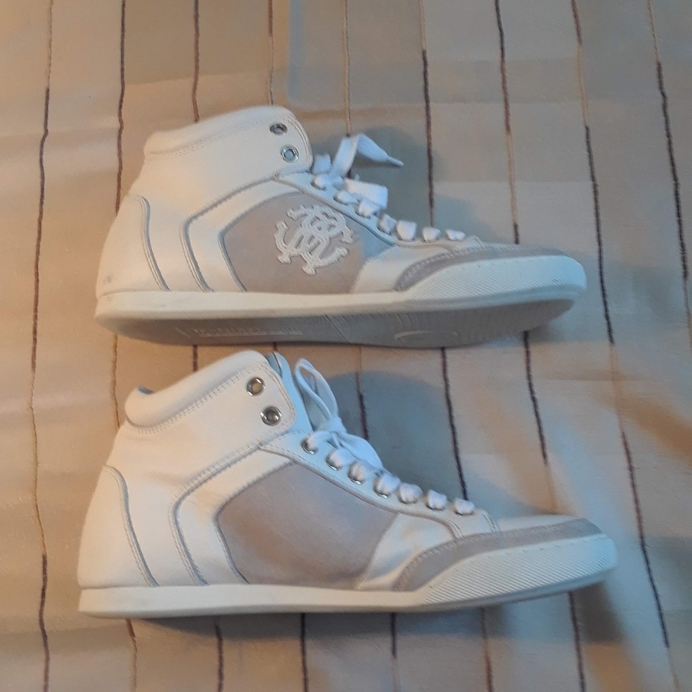 Roberto Cavalli white and grey sneakers for men 39. 📦10ss.
